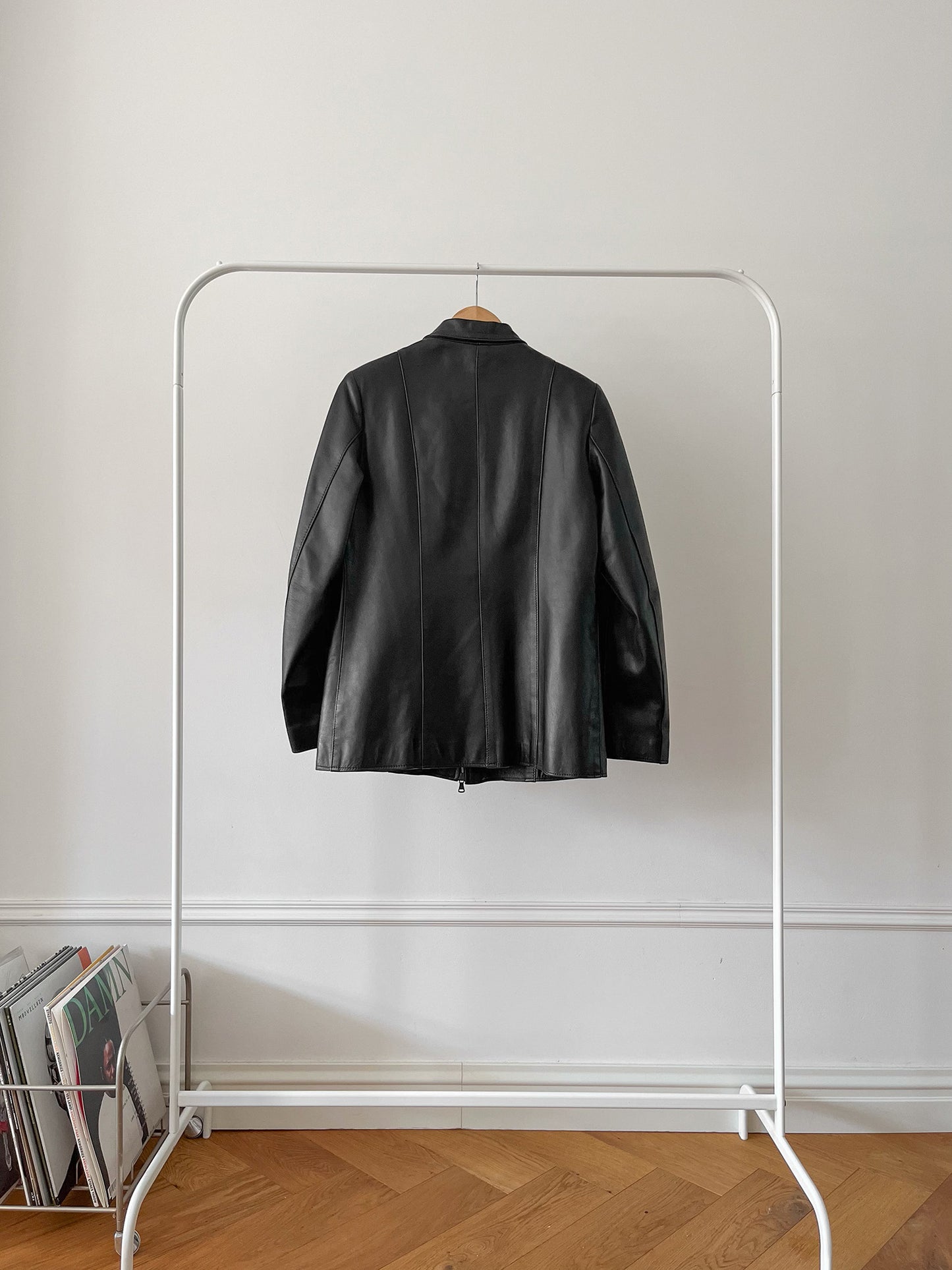 BLACK LEATHER JACKET