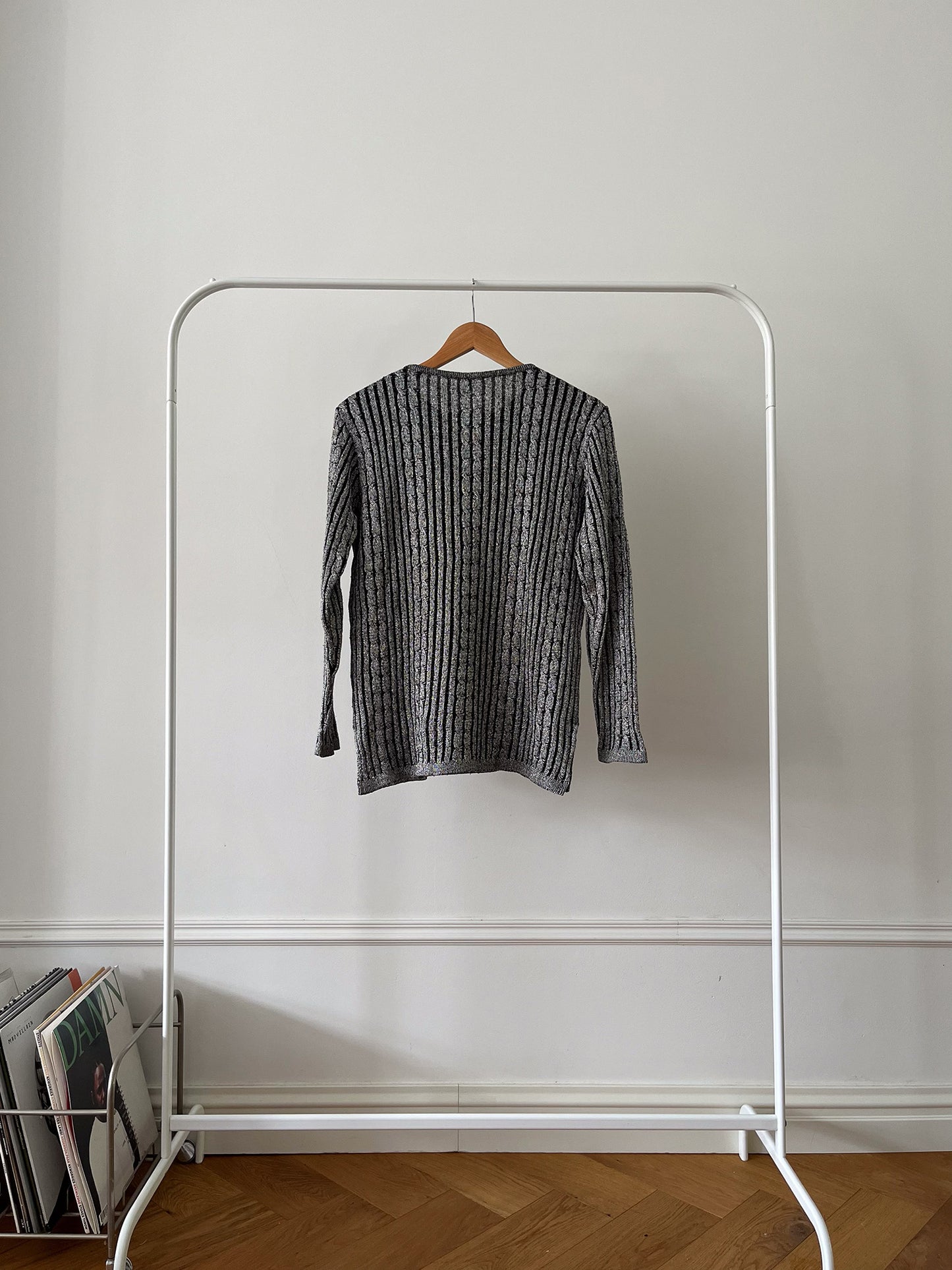 METALLIC SILVER SWEATER