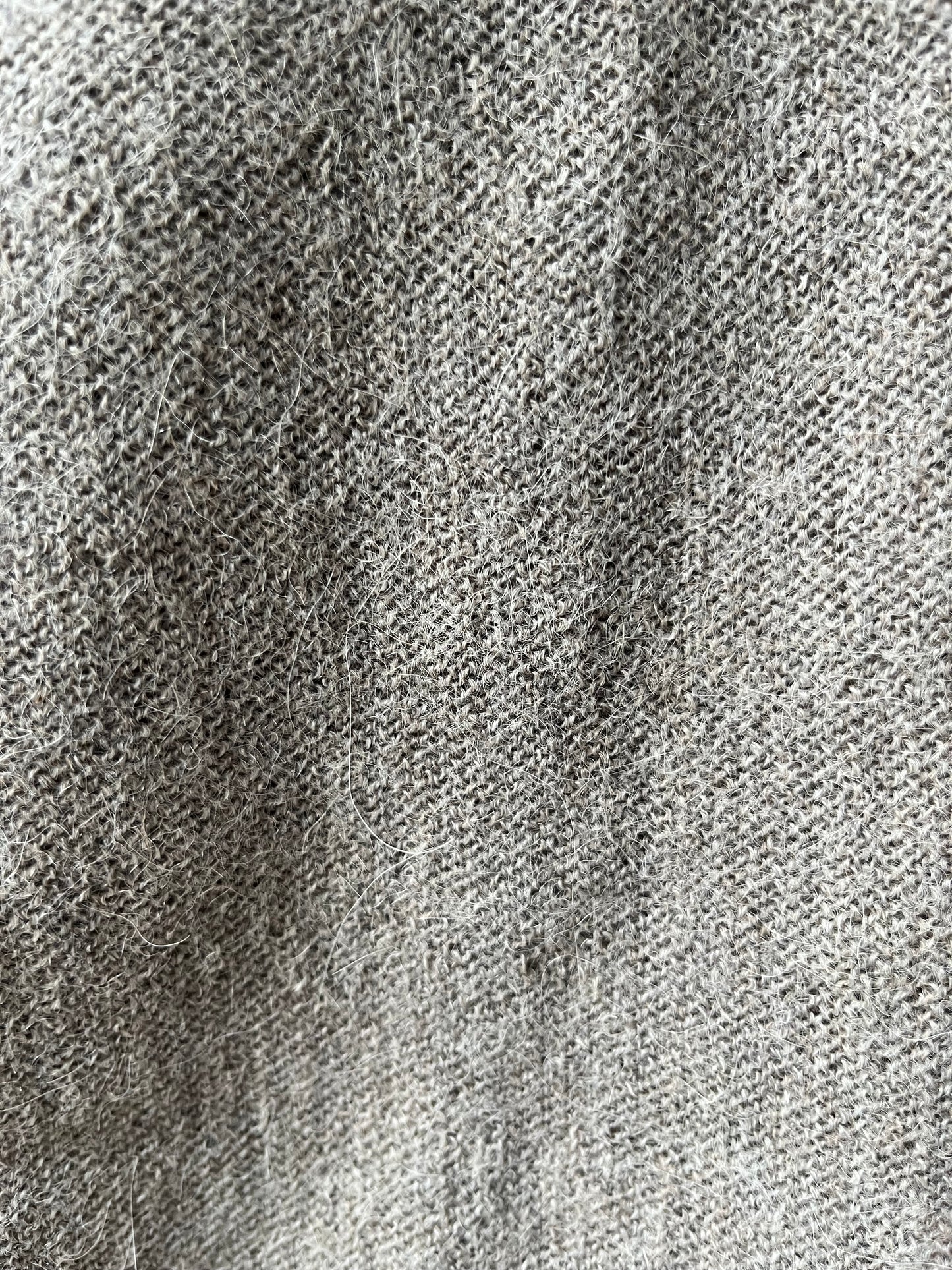 V-NECK SWEATER