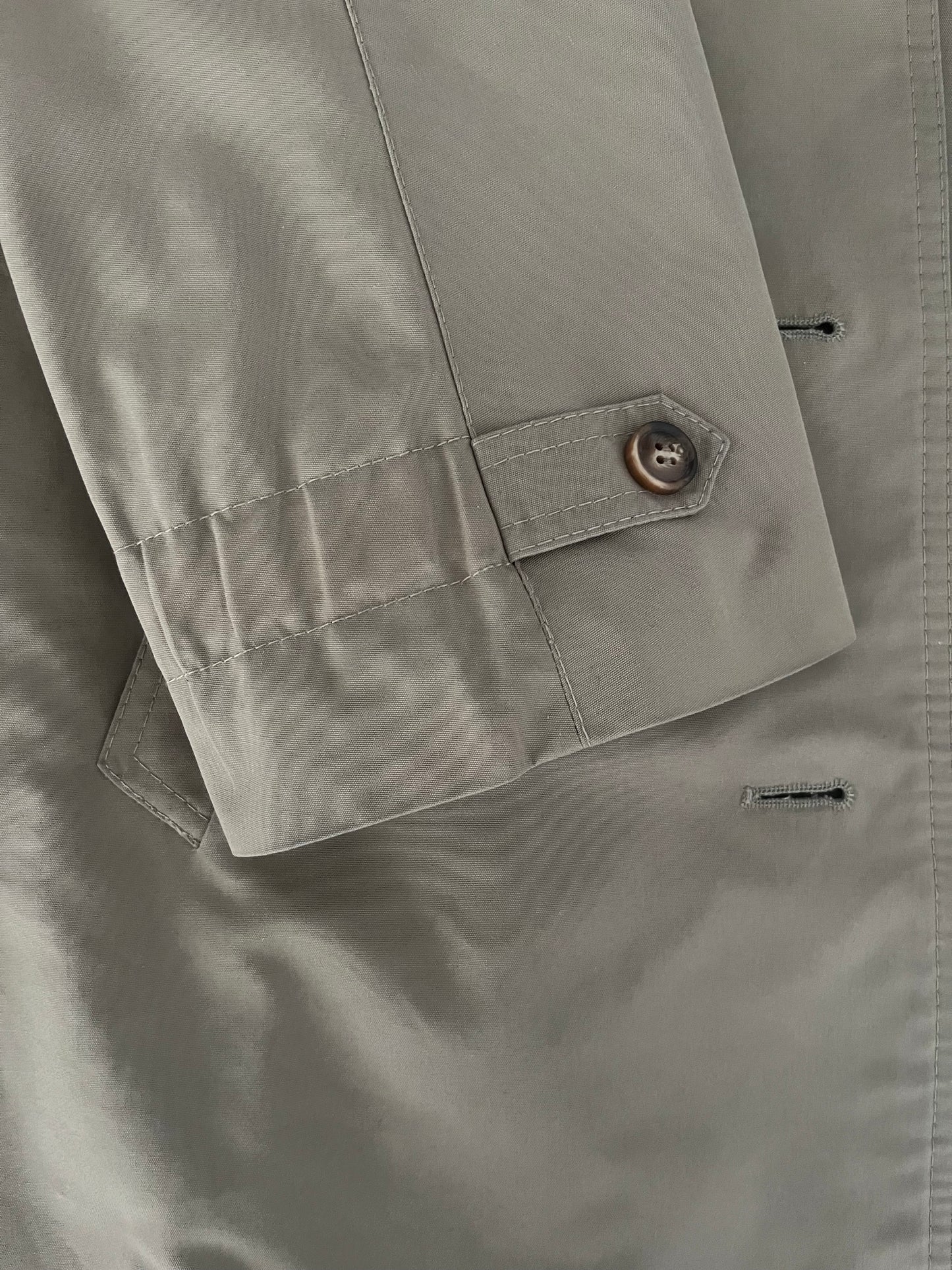 CLASSIC KHAKI TRENCH COAT