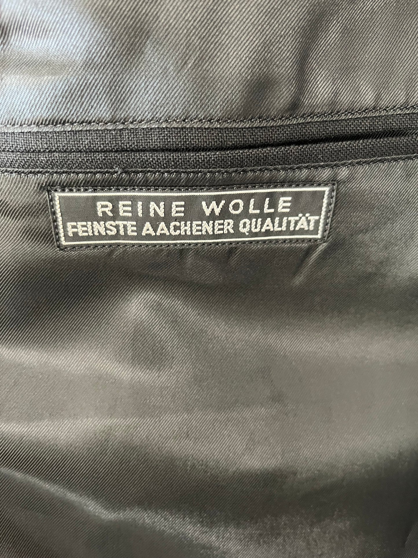 BLACK WOOL BLAZER